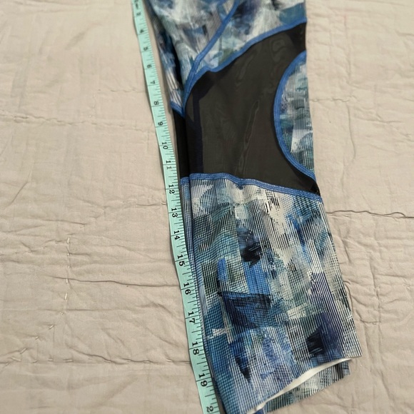 Lululemon On Pace Patterned Cropped Leggings Blue - Picture 11 of 12
